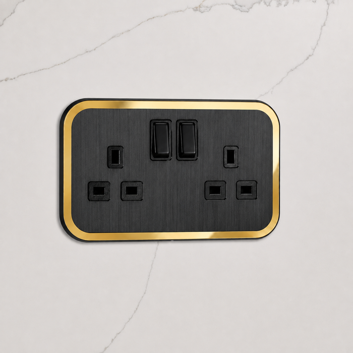 2G UK Plug Socket (13A) in Black & Gold Gloss
