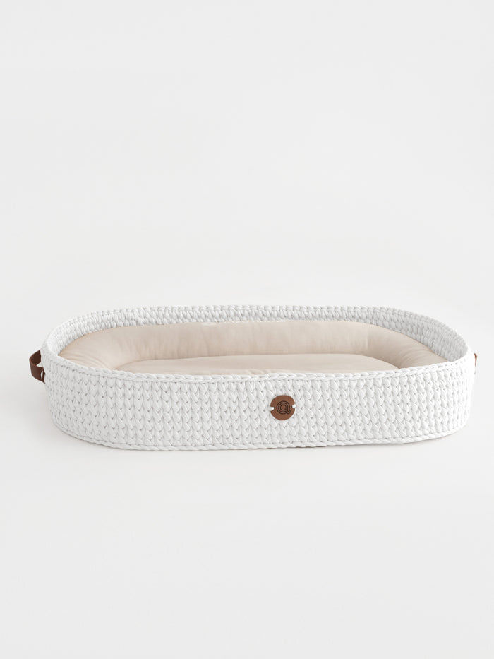 White / Basket + mattress