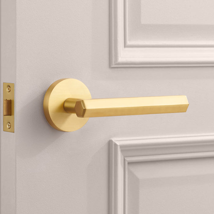 Brass Hexagonal Lever Door Handle in Gold – product view 2