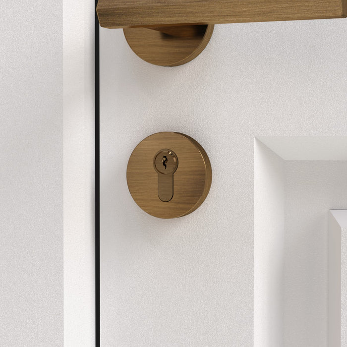 Brass Keyhole Cover: Key Escutcheon Plate Set in Antique – product view 2