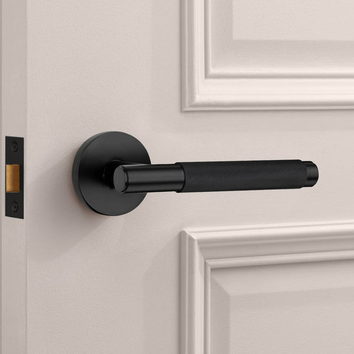 Brass Knurled Lever Door Handle in Black – product view 2