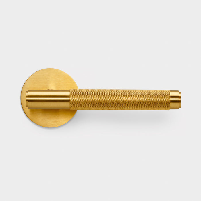 Brass Knurled Lever Door Handle in Gold – product view 4