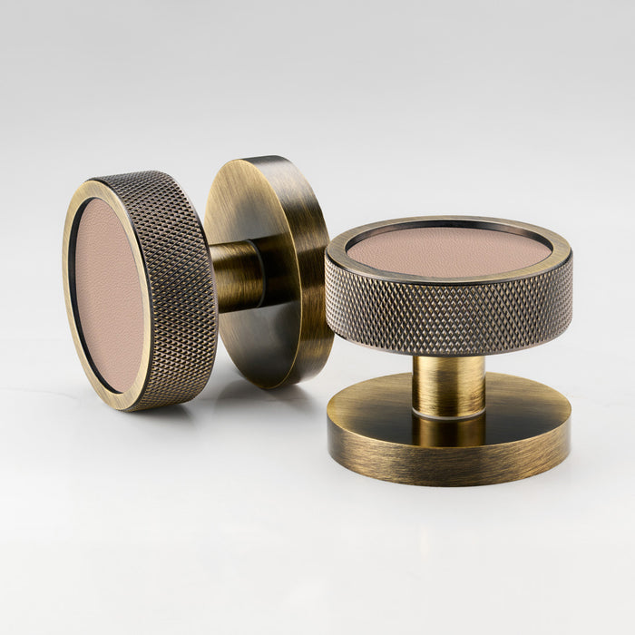 Knurled / Pink Leather