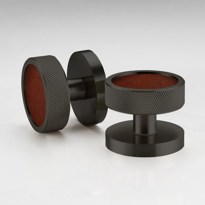 Knurled / Brown Leather