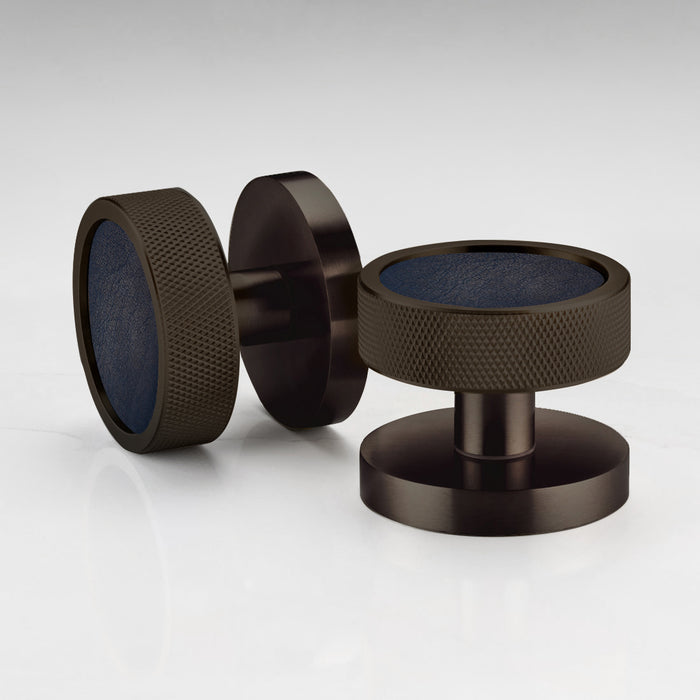 Knurled / Blue Leather