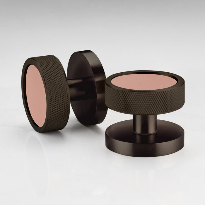 Knurled / Pink Leather
