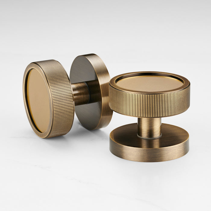 Linear / Gold