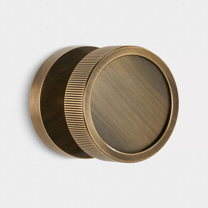 Linear / Antique