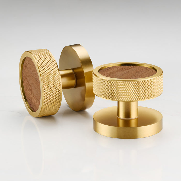 Knurled / Walnut