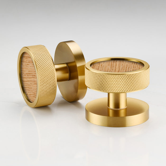 Knurled / Oak