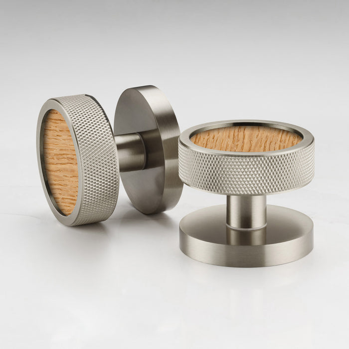 Knurled / Oak