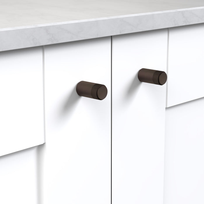 Bronze Brass Linear Cylinder Pulls With Tip in Bronze – product view 2