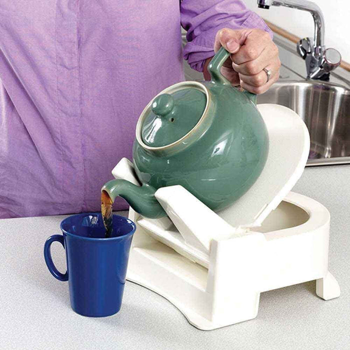 Image of Derby Kettle Teapot Tipper on a plain background.