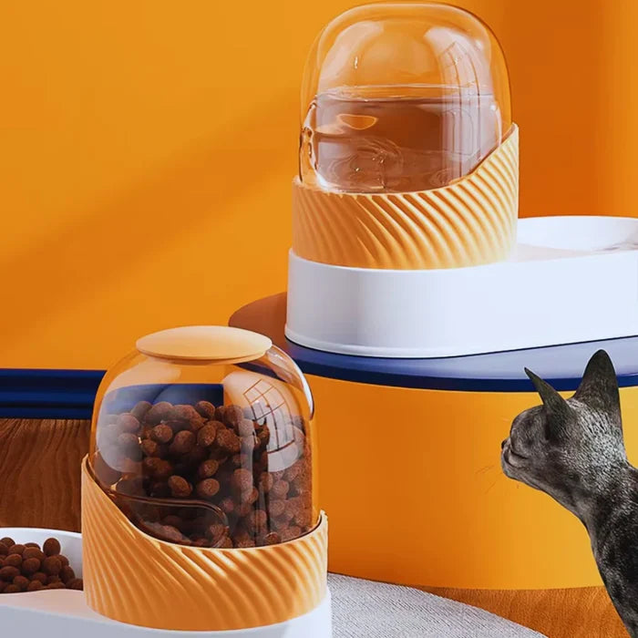 DesignFeedingStation – Feeding Station with Glass Dome & Non-Slip Base