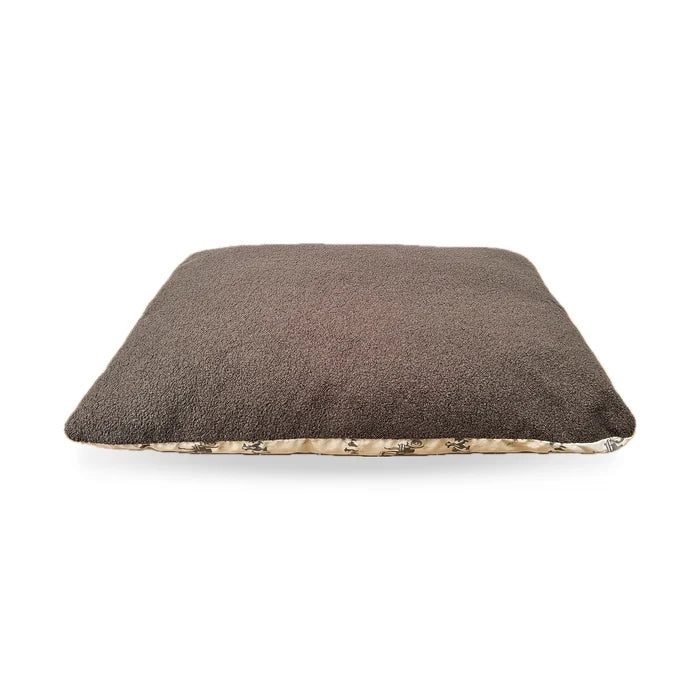 Farmyard Cream Lounger (Cover Only) - Pet Bed for dogs Snug and Cosy Pets