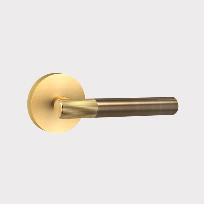 Gold Linear Lever Handle with Tip in Antique – product view 3