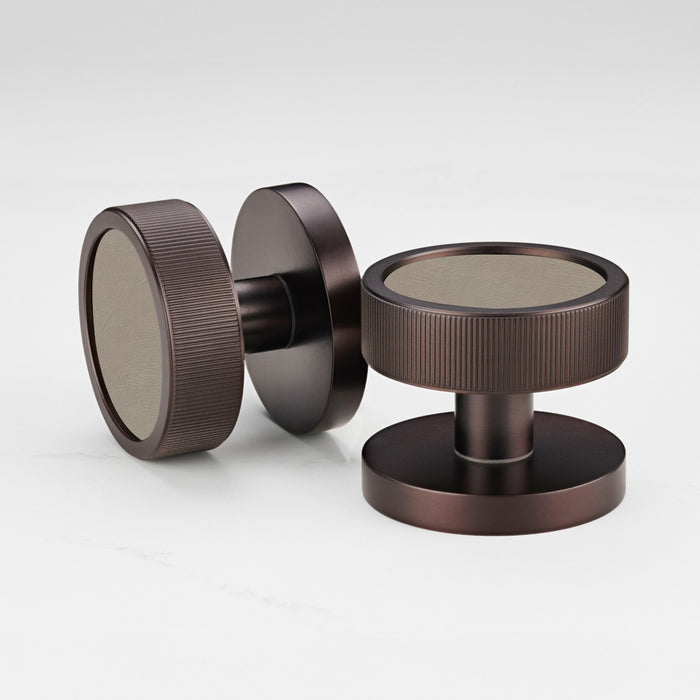 Paintable Mortice Door Knobs in Bronze – installed view