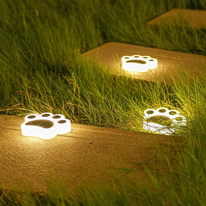 PawLight Solar – Paw Print Garden Light