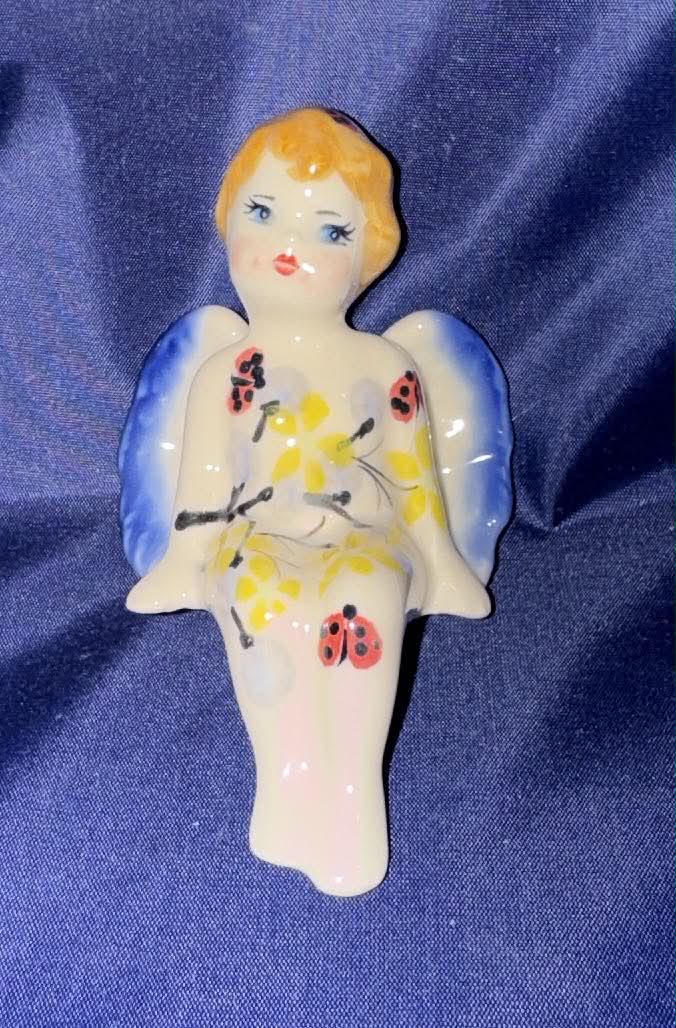 Phoenix Ladybug with Willow Sitting Angel - Pattern: Ladybug with Willow