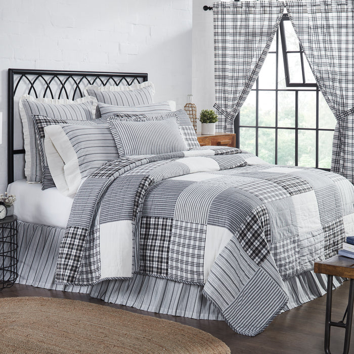 Sawyer Mill Black Queen Quilt 90Wx90L