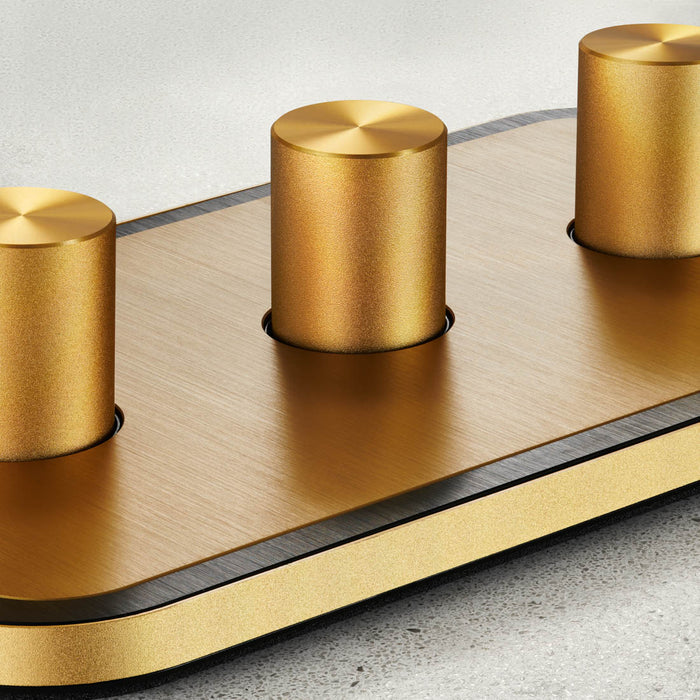 UK Socket (20A) Gold, Black & Silver With Insert – close-up detail